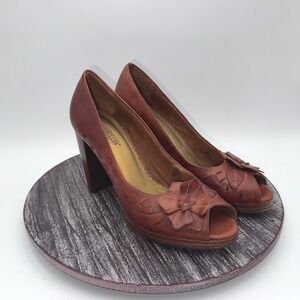 Seychelles High Heels Womens 7.5 Peep Toe Heel Leather Flower Retro Career Shoes
